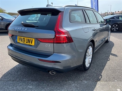 Used 2019 Volvo V60 2.0 D3 MOMENTUM 5d 148 BHP in Lancashire