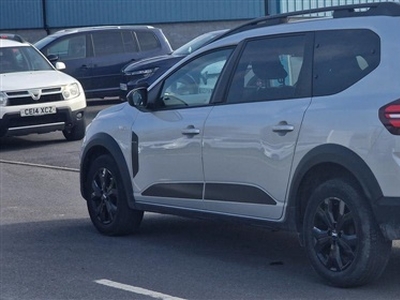 Used 2023 Dacia Jogger 1.0 TCe Extreme SE 5dr in Kidwelly
