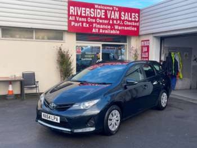 Toyota, Auris 2013 (13) 1.3 ACTIVE DUAL VVT-I 5DR Manual RED