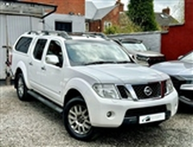 Used 2015 Nissan Navara 3.0 dCi V6 Outlaw Auto 4WD Euro 4 4dr in Coalville