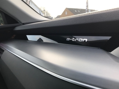 Audi e-tron Launch Edition 55 quattro 300,00 kW