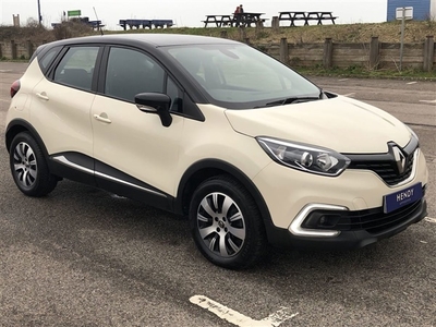 Used 2019 Renault Captur 0.9 TCE 90 Play 5dr in Eastbourne