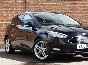 Used 2016 Ford Focus 1.0T EcoBoost Zetec Euro 6 (s/s) 5dr in Sidcup