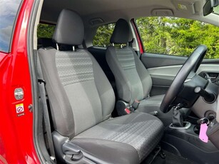 Used 2016 Toyota Yaris 1.33 VVT-i Icon 3dr in Wadhurst