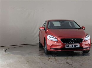 Used 2019 Volvo V40 D2 [120] Momentum 5dr in Peterborough