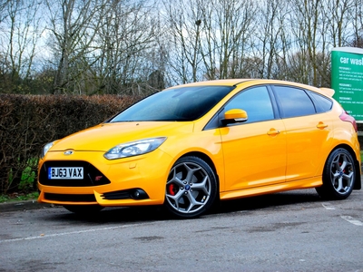 Ford Focus ST-3 - Mountune MP275, Mountune Exhaust - Full Ford History. Tangerine Scream. Style Pack, Full Leather. 64k - SOLD