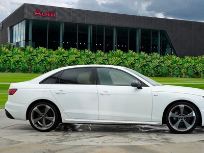 Audi A4 Black Edition 40 TFSI 204 PS S tronic