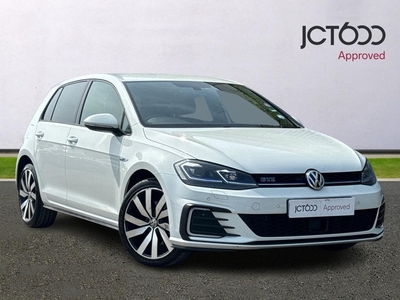 2017 VOLKSWAGEN Golf 1.4 TSI 8.7kWh GTE Advance Hatchback 5dr Petrol Plug-in Hybrid DSG Euro 6 (s/s) (204 ps)