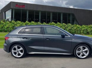 Audi A3 S line 35 TFSI 150 PS 6-speed