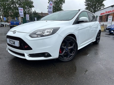 Used Ford Focus 2.0 ST-2 5d 247 BHP in Stirlingshire