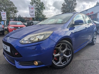Used Ford Focus 2.0 ST-3 5d 247 BHP in Stirlingshire