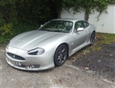 Used 1999 Jaguar Xk8 4.0 V8 COUPE 2d AUTO 290 BHP in Bedford