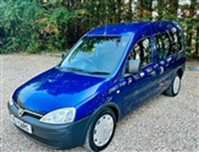 Used 2010 Vauxhall Combo Tour 1.3 CDTi 16V 1700 5dr Easytronic in Horley
