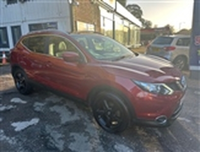Used 2017 Nissan Qashqai 2017/17 1.5 N-VISION DCI 5d 108 BHP, One owner from new, Half leather, Glass Roof, Sat Nav in