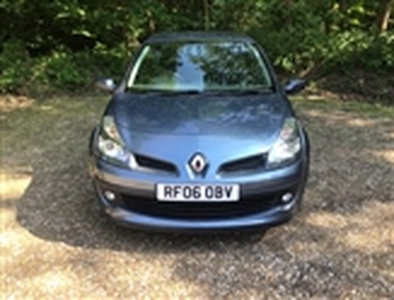 Used 2006 Renault Clio 1.4 16V Dynamique S 3dr in South East