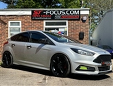 Used 2017 Ford Focus 2.0T EcoBoost ST-2 5dr MILLTEK EXHAUST! MOUNTUNE AIR INTAKE & CROSSOVER PIPE! FULL SERVICE HISTORY! in Crawley
