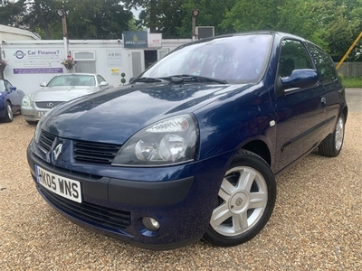 Used Renault Clio 1.4 16v Dynamique 3dr in London