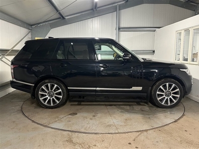 Used 2017 Land Rover Range Rover 3.0L TDV6 VOGUE 5d AUTO 255 BHP in Harlow