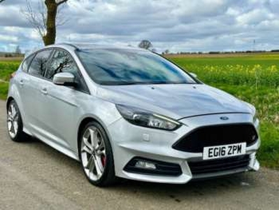 Ford, Focus 2015 (15) 2.0T EcoBoost ST-3 5dr LOW MILES! FULL SERVICE HISTORY! STANDARD AND ORIGIN