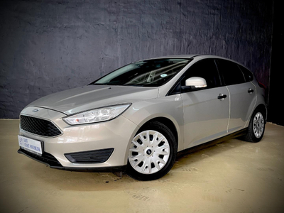 Ford Focus hatch 1.0T Ambiente