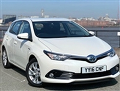 Used 2016 Toyota Auris 1.8 VVT-h Business Edition in Wirral