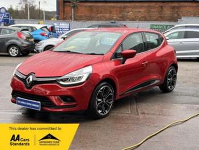 Renault, Clio 2017 (17) 1.2 SIGNATURE NAV TCE 5d 117 BHP 5-Door
