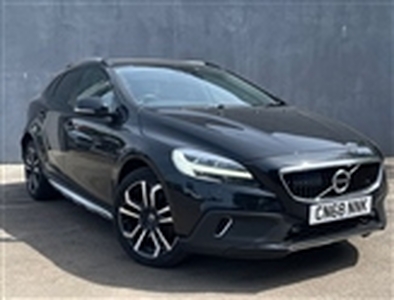 Used 2018 Volvo V40 2.0 D4 CROSS COUNTRY PRO 5d 188 BHP in Barry