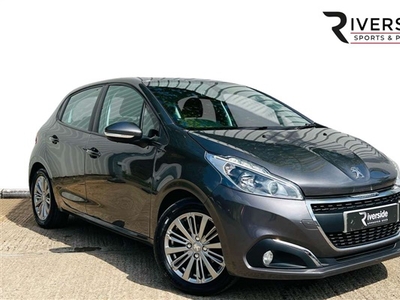 Used Peugeot 208 1.2 PureTech 82 Signature 5dr [Start Stop] in Wakefield
