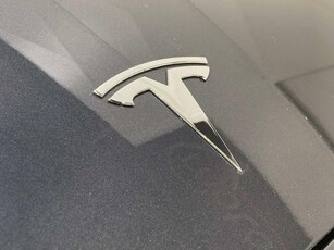 Tesla Model 3 Standard Range Plus Auto RWD 4dr