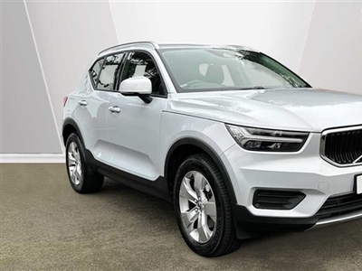 Used Volvo XC40 2.0 B4P Momentum 5dr Auto in Chester