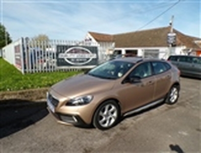 Used 2014 Volvo V40 D2 CROSS COUNTRY LUX in Weston-Super-Mare