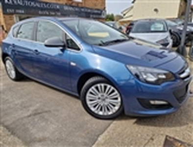 Used 2015 Vauxhall Astra 1.4i Excite Hatchback 5dr Petrol Manual Euro 6 (100 ps) in Braintree