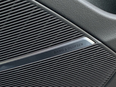 Audi Q8 S line 55 TFSI quattro 340 PS tiptronic