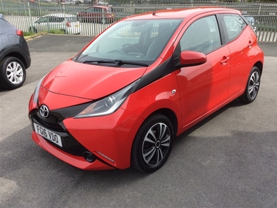 Used Toyota Aygo 1.0 VVT-i X-Play 5dr in Halifax