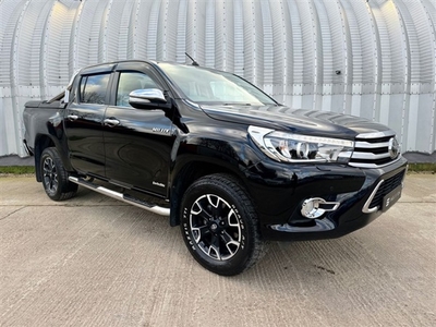 Used Toyota Hilux 2.4 INVINCIBLE X 4WD D-4D DCB 148 BHP in Wakefield