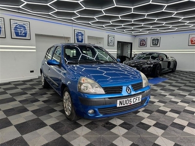 Renault Clio Hatchback (2005/05)