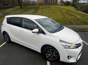 Used 2014 Toyota Verso 1.6 D-4D ICON 5d 110 BHP in Rochdale