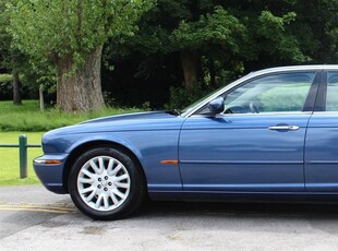 Jaguar XJ6 V6 SE 4-Door