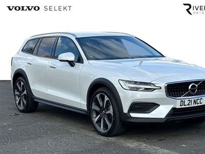 Used Volvo V60 2.0 B5P Cross Country 5dr AWD Auto in Wakefield