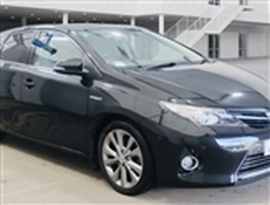 Used 2014 Toyota Auris 1.8 VVT-h Excel *APPLY FOR FINANCE ON OUR WEBSITE* in MK42 7HU
