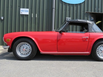 Triumph TR6 6 CYLINDER WITH OVERDRIVE UNLEADED CYLINDER HEAD Convertible