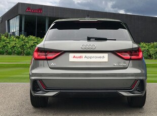 Audi A1 S line 30 TFSI 116 PS 6-speed