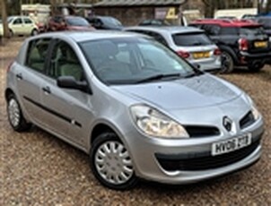 Used 2006 Renault Clio 1.6 VVT Expression 5dr in Rickmansworth