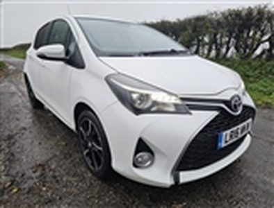 Used 2016 Toyota Yaris 1.33 VVT-i Design 5dr in Oving