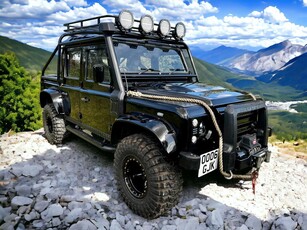 LAND ROVER DEFENDER 110 TD5 SPECTRE REPLICA 2007