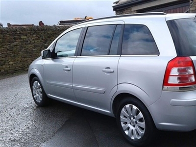 Vauxhall Zafira (2011/11)