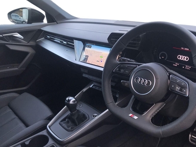 Audi A3 Black Edition 35 TFSI 150 PS 6-speed