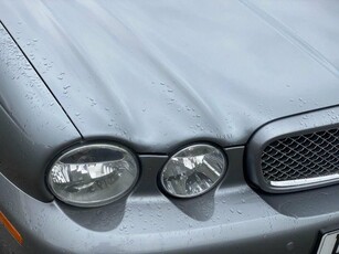 Jaguar XJ Series 2.7 EXECUTIVE V6 4d 204 BHP