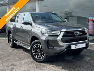 Used Toyota Hilux 2.8 INVINCIBLE 4WD D-4D DCB 202 BHP in Poole
