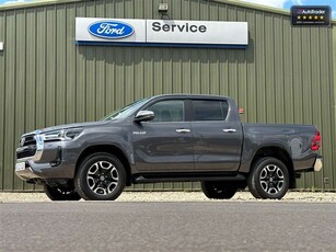 Used Toyota Hilux Invincible D/Cab Pick Up 2.8 D-4D Auto in Reading